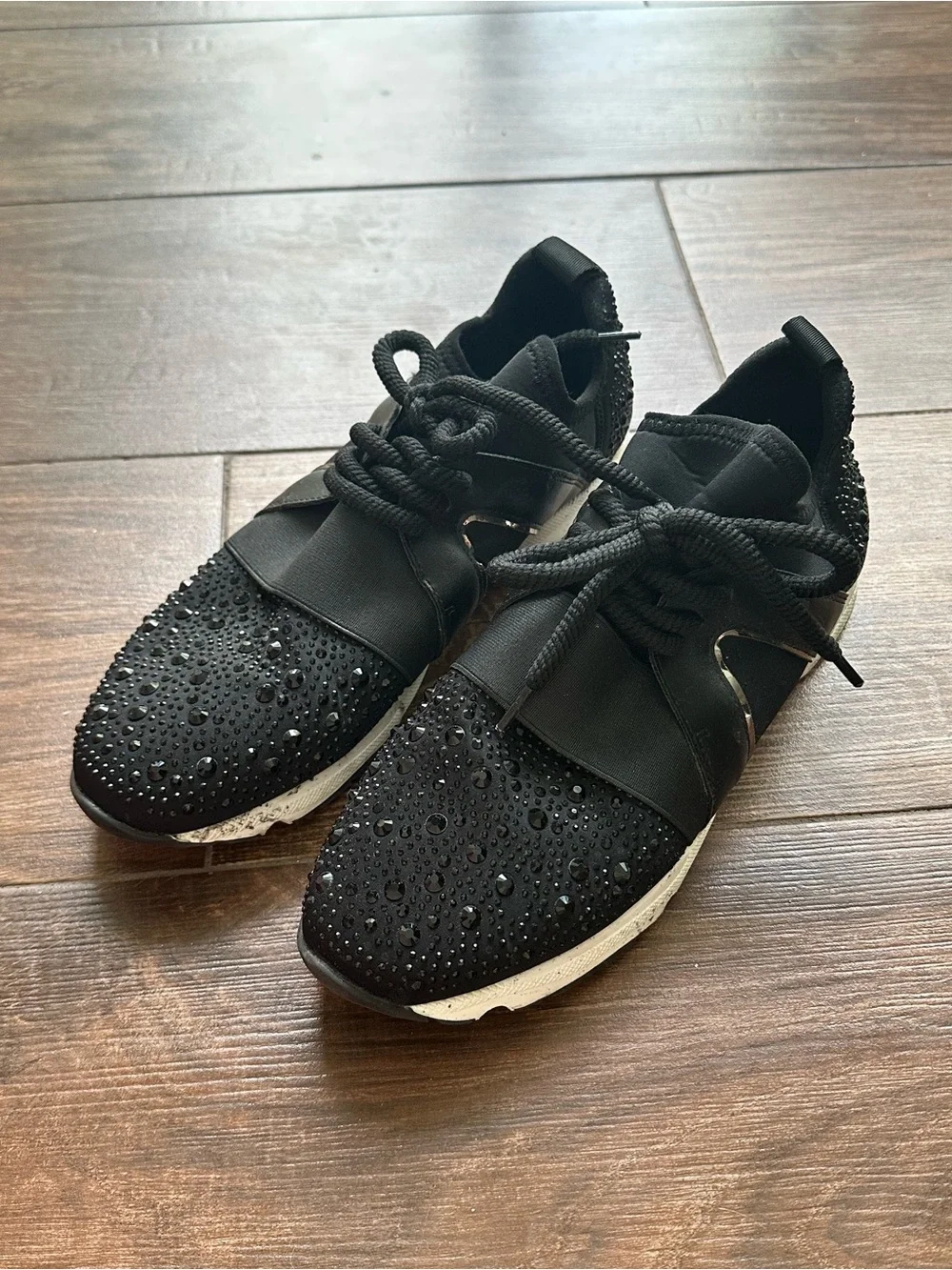 Carvela good used